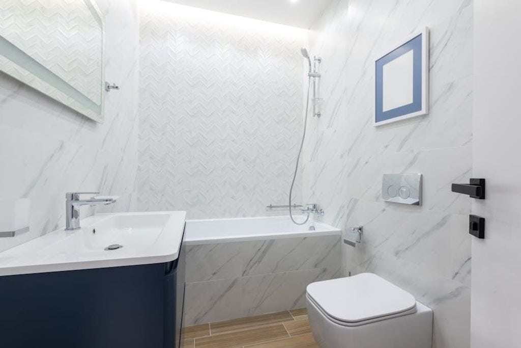 Max Vakhtbovycn באתר PEXELS Shower Installation Tools